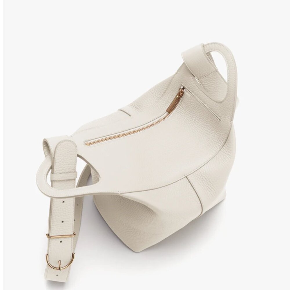 Cuyana Paloma Bag in Ecru - Picture 4 of 15